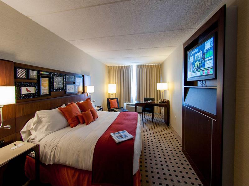Delta Hotels By Marriott Utica Exterior photo